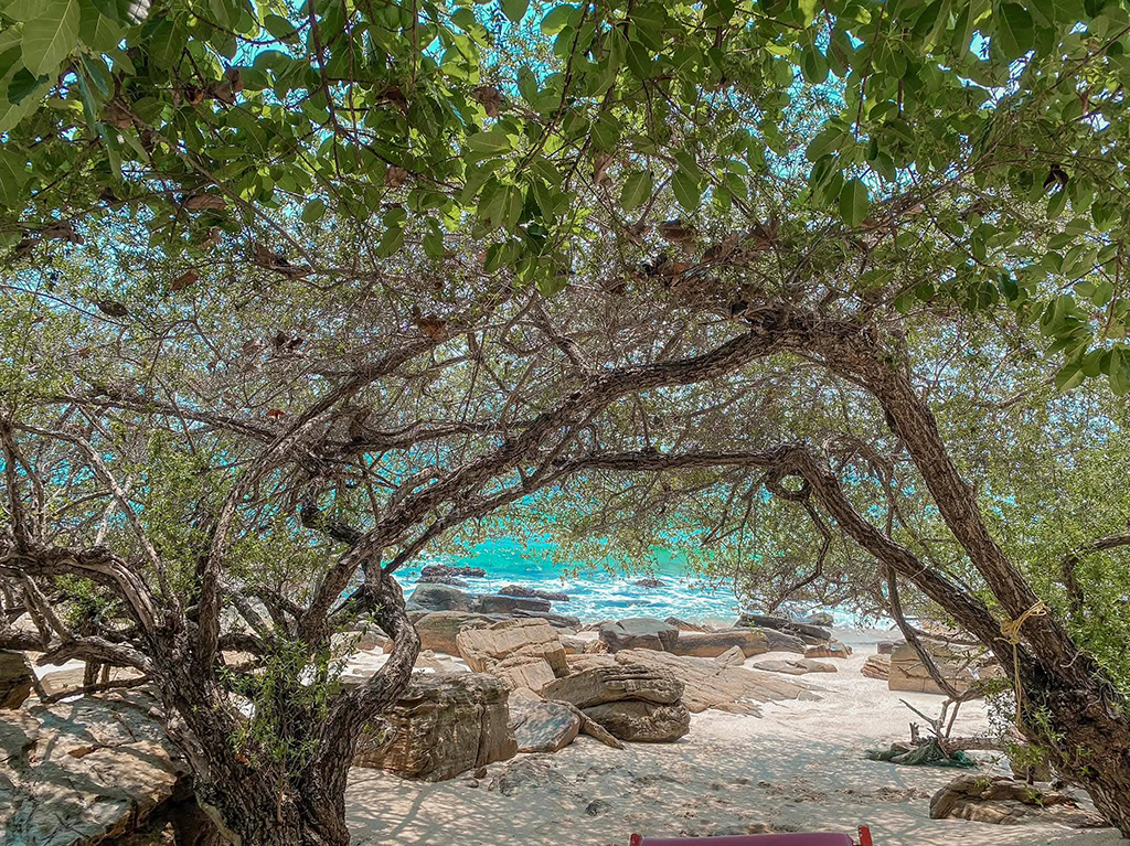 อ่าวทับทิม