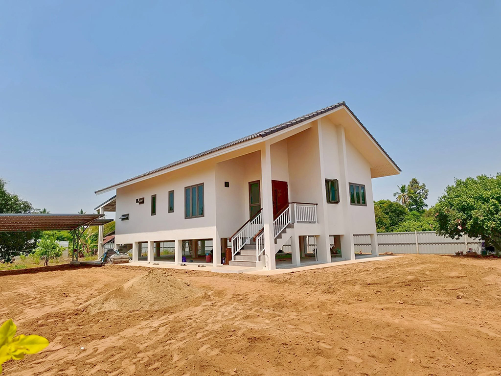 บ้านเดี่ยวโมเดิร์นใต้ถุนสูง